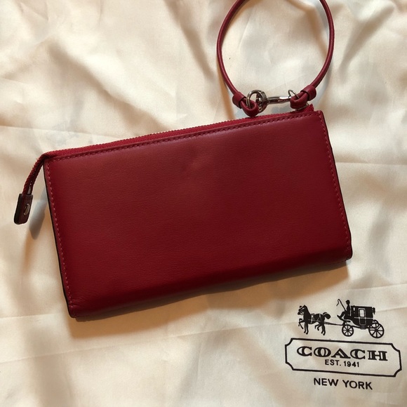 ❤️SOLD❤️: Coach Red Wristlet/Wallet - Picture 3 of 5